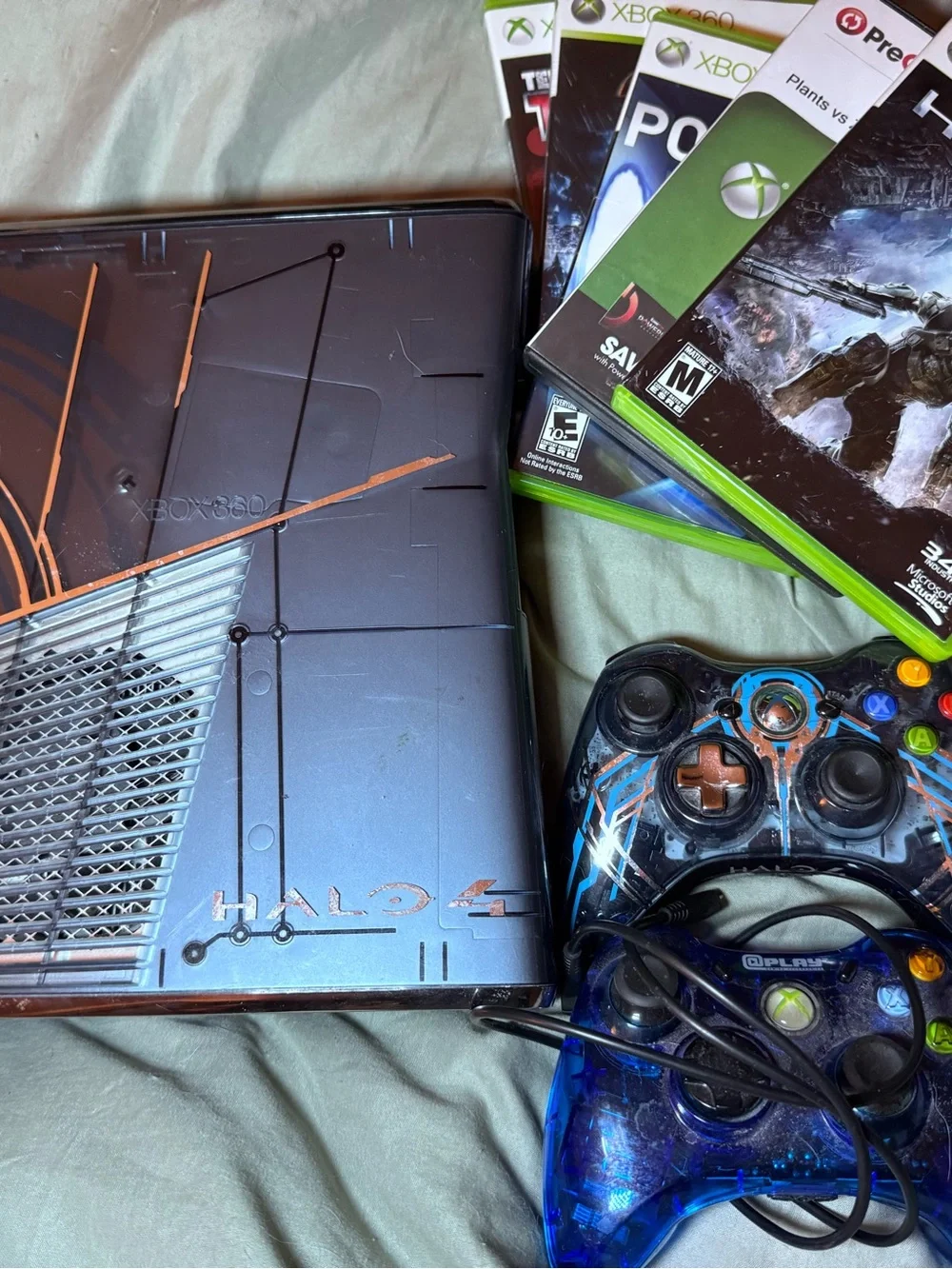 Halo 4 Special Edition Console Bundle - Black/Blue